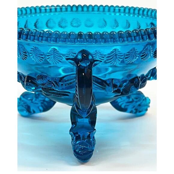 WESTMORELAND ARGONAUT SHELL & DOLPHIN TEAL BlueFOOTED GLASS CANDY DISH W/ Lid - Picture 9 of 15